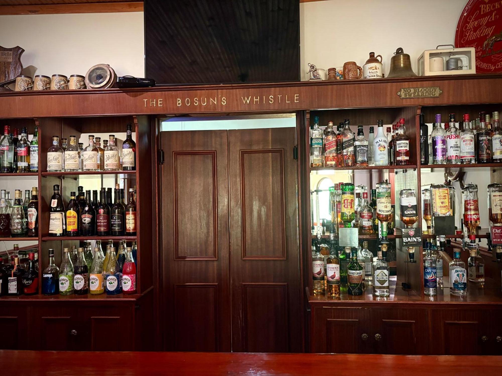 Eight Bells Mountain Inn Ruiterbos Exterior photo