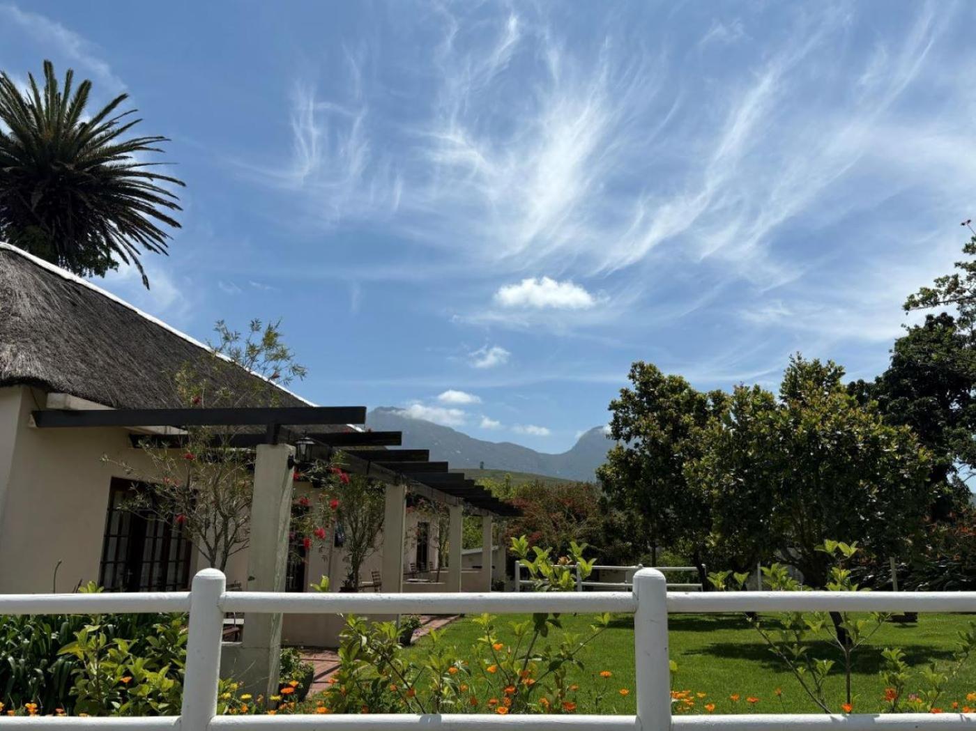 Eight Bells Mountain Inn Ruiterbos Exterior photo